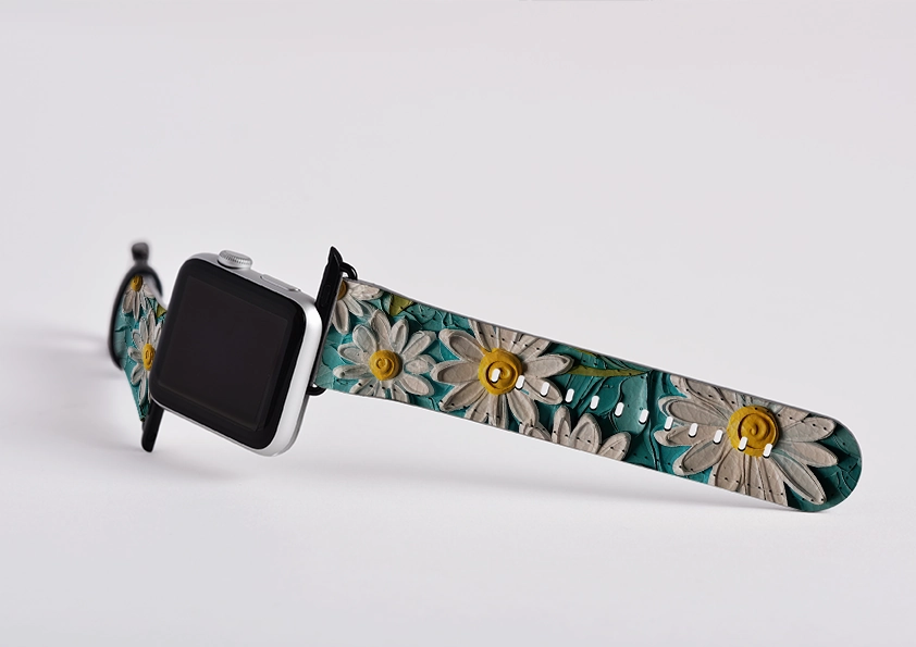 Cape Daisies Apple Watch Strap Outdoor Friendly Universal Design