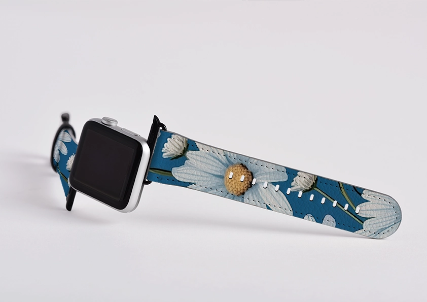 Modern Comfort Strong Closure Bright Daisies VIII Apple Watch Strap